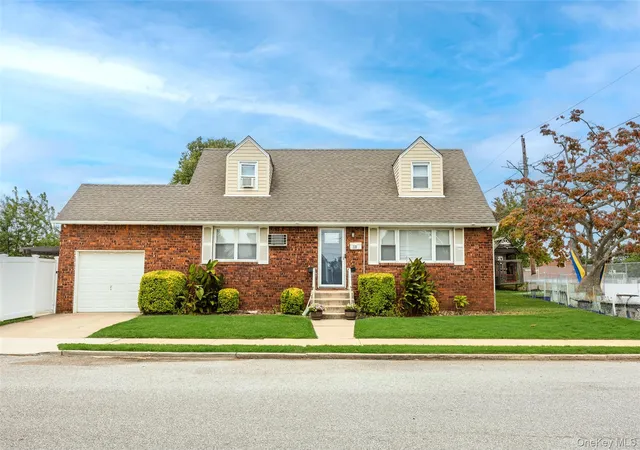 Single family home for sale at 328 1st Avenue, Babylon, NY 11757 | MLS# 1057086