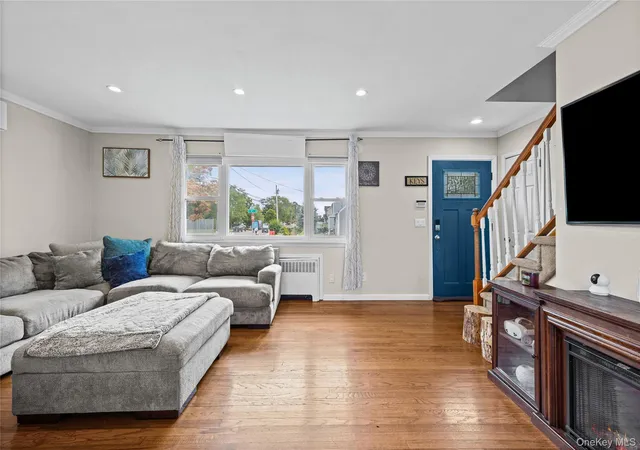 Photo 4 of Single family home for sale at 328 1st Avenue, Babylon, NY 11757 | MLS# 1057086 | Listing updated on 2026-10-01