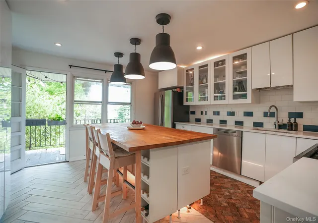 Listing Photo 2 - Condo for sale in building located at 100 Dowd St, Haverstraw, NY 10927 - Unit #C6