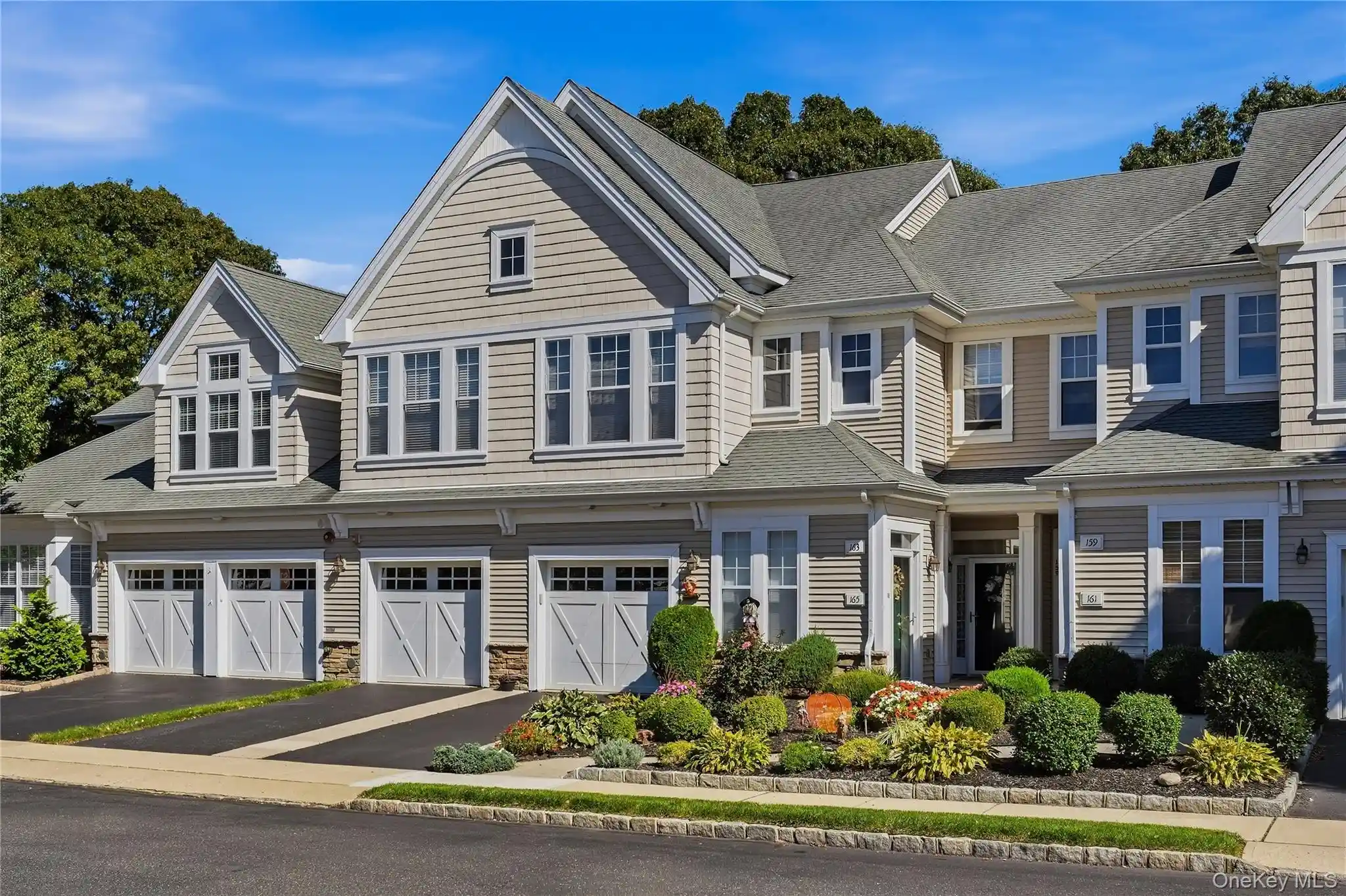 Listing Photo 2 - Condo for sale in 163 Symphony Dr located at 163 Symphony Dr, Brookhaven, NY 11755 - Unit 163 Symphony Dr