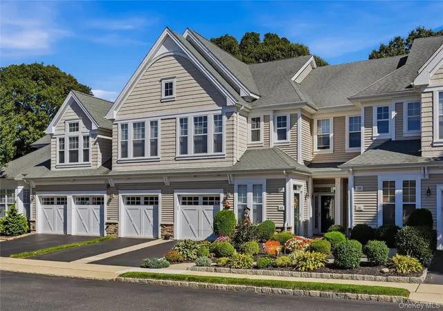 Photo 2 of Condo for sale at 163 Symphony Dr, Brookhaven, NY 11755 | MLS# 1057095 | Listing updated on 2026-10-06