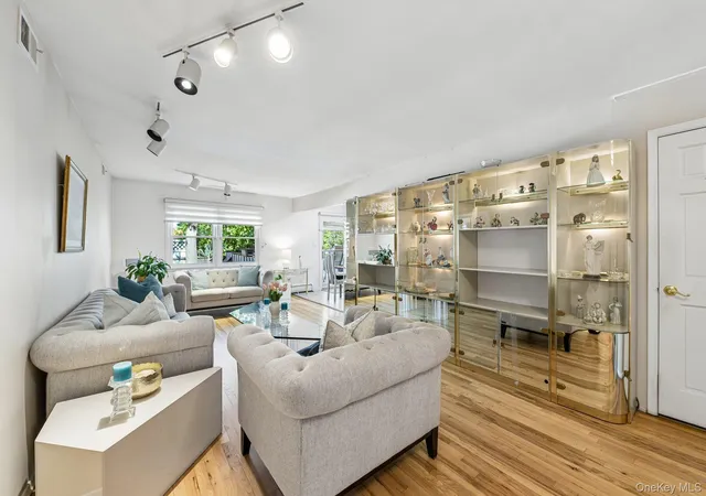 Listing Photo 5 - Condo for sale in building located at 20837 15th Dr, New York, NY 11360