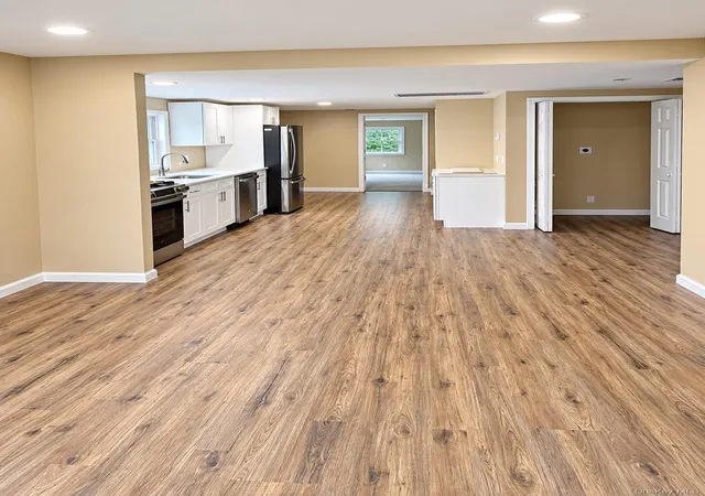 Photo 4 of Single family home for sale at 182 Frowein Rd, Brookhaven, NY 11934 | MLS# 1057109 | Listing updated on 2026-10-01