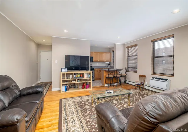 Photo 3 of House for sale at 1 Jefferson Ave #H8, Rockville Centre, NY 11570 | MLS# 1057123 | Listing updated on 2026-10-03