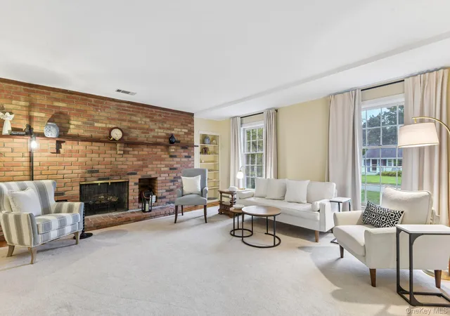 Photo 4 of Single family home for sale at 365 Van Buren St, Smithtown, NY 11780 | MLS# 1057154 | Listing updated on 2026-10-01