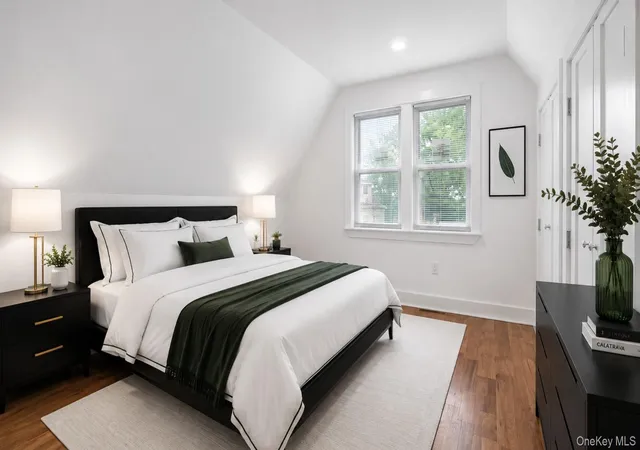 Photo 4 of House for sale at 3968 Duryea Ave, New York, NY 10466 | MLS# 1057185 | Listing updated on 2026-10-08