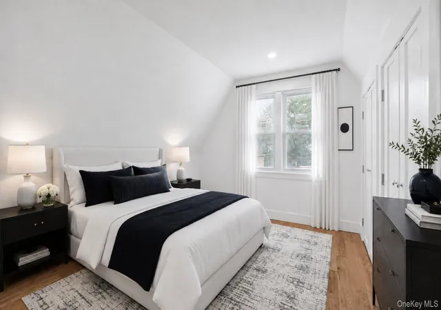 Photo 4 of House for sale at 3964 Duryea Ave, New York, NY 10466 | MLS# 1057188 | Listing updated on 2026-10-08