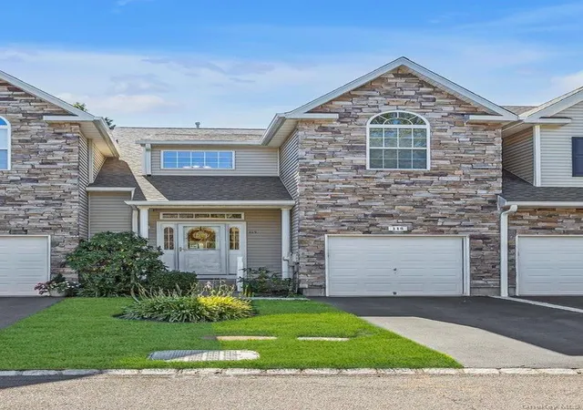 Condo for sale at 115 Manitou Trl, Smithtown, NY 11754 | MLS# 1057203 | Listing updated on 2026-10-08