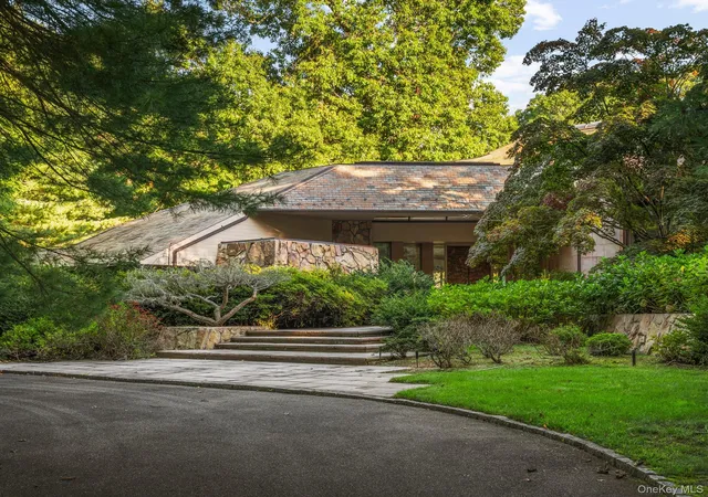 Photo 2 of Mansion for sale at 101 Wheatley Rd, North Hempstead, NY 11568 | MLS# 1057238 | Listing updated on 2026-10-06