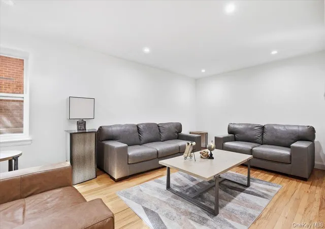 Photo 4 of House for sale at 30 Ehrbar #F121, Mount Vernon, NY 10552 | MLS# 1057261 | Listing updated on 2026-10-01