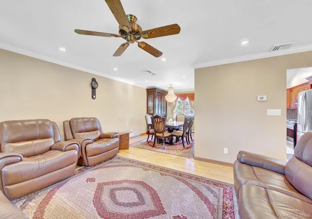 Photo 4 of Single family home for sale at 2 Old Broadway, North Hempstead, NY 11040 | MLS# 1057331 | Listing updated on 2026-10-07
