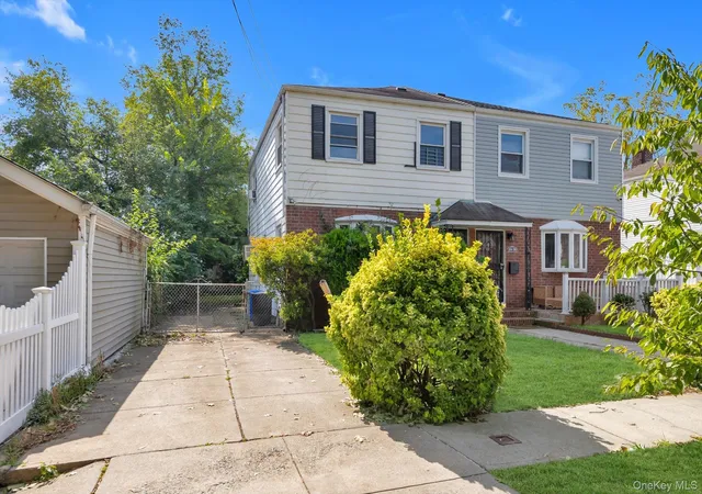 Single family home for sale at 164-38 76th Road, New York, NY 11366 | MLS# 1057339