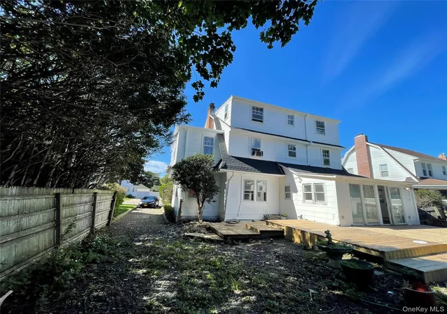 Photo 2 of Single family home for sale at 39 Hilbert St, Hempstead, NY 11550 | MLS# 1057340 | Listing updated on 2026-10-03