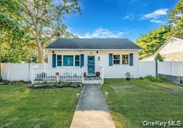 Photo 1 of Single family home for sale at 32 Pine Tree Dr, Brookhaven, NY 11967 | MLS# 1057350 | Listing updated on 2026-10-07