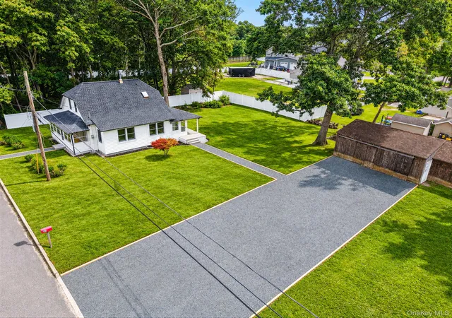 Photo 1 of Single family home for sale at 61 Bank St, Center Moriches, NY 11934 | MLS# 1057352 | Listing updated on 2026-10-01