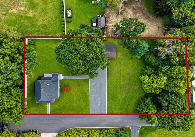 Photo 2 of Single family home for sale at 61 Bank St, Center Moriches, NY 11934 | MLS# 1057352 | Listing updated on 2026-10-01