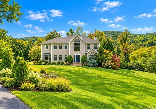 Photo 2 of Single family home for sale at 3 Miller Rd, Putnam Valley, NY 10579 | MLS# 1057359 | Listing updated on 2026-10-02