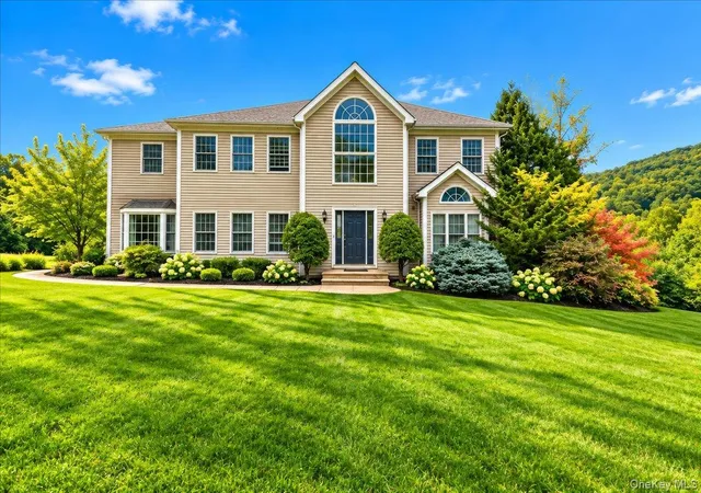 Photo 3 of Single family home for sale at 3 Miller Rd, Putnam Valley, NY 10579 | MLS# 1057359 | Listing updated on 2026-10-02