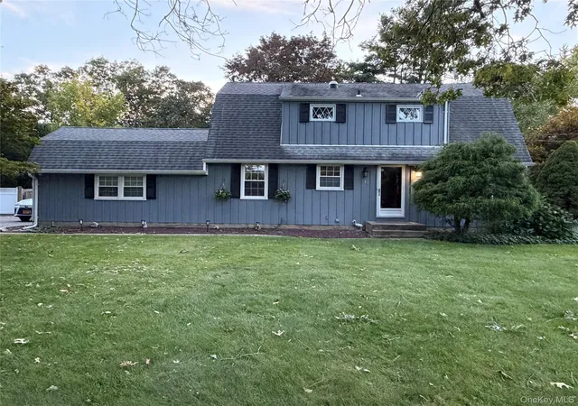 Single family home for sale at 14 King Arthurs Ct E #14, Smithtown, NY 11780 | MLS# 1057367