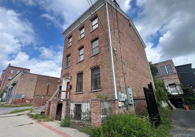 Photo 3 of Multi family home for sale at 160 Ann St, Newburgh (city), NY 12550 | MLS# 1057377 | Listing updated on 2026-10-02