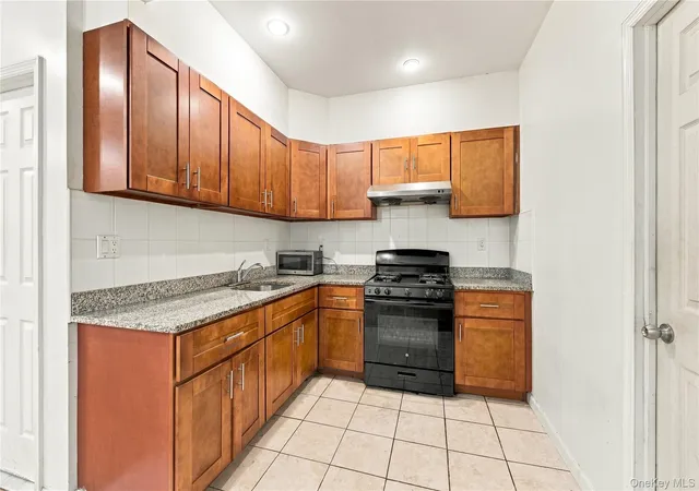 Photo 4 of House for sale at 1962 Coney Is Ave, New York, NY 11223 | MLS# 1057380 | Listing updated on 2026-10-05