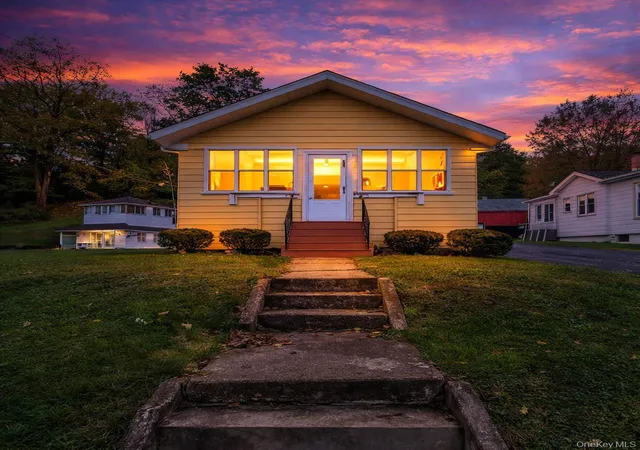 Photo 1 of Single family home for sale at 35 High St, Minisink, NY 10988 | MLS# 1057383 | Listing updated on 2026-10-04