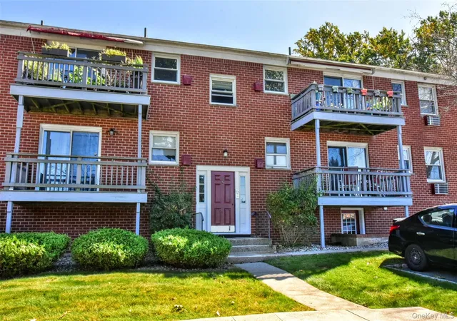 Photo 2 of House for sale at 5 Danbury Ct #1703, Ramapo, NY 10901 | MLS# 1057393 | Listing updated on 2026-10-25