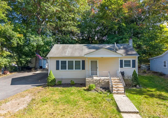Photo 1 of Single family home for sale at 11 Norwood Rd, Patterson, NY 12563 | MLS# 1057398 | Listing updated on 2026-10-09