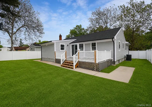 Photo 3 of Single family home for sale at 224 Hungry Harbor Rd, Hempstead, NY 11581 | MLS# 1057421 | Listing updated on 2026-10-02