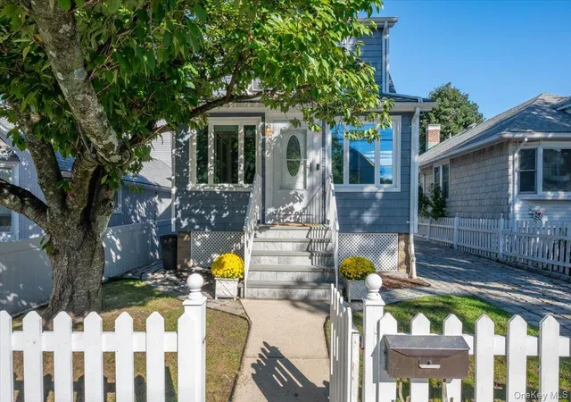 Photo 2 of Single family home for sale at 45 Schofield St, New York, NY 10464 | MLS# 1057475 | Listing updated on 2026-10-08