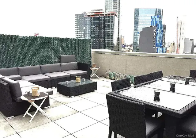 Condo for sale at 44-15 Purves St #5A, New York, NY 11101 | MLS# 1057479