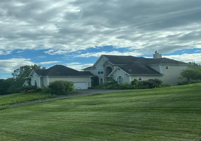Photo 2 of Single family home for sale at 67 Latham Cir, Saugerties, NY 12477 | MLS# 1057493 | Listing updated on 2026-10-02