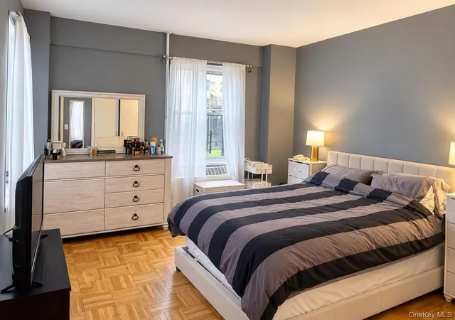 Photo 3 of Condo for sale at 4 Fordham Hl Oval #2E, New York, NY 10468 | MLS# 1057500 | Listing updated on 2026-10-01