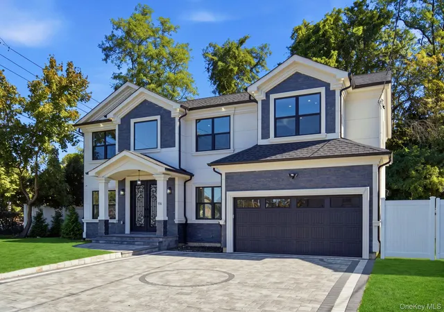 Photo 2 of Single family home for sale at 770 Cedar St, Oyster Bay, NY 11791 | MLS# 1057504 | Listing updated on 2026-10-10