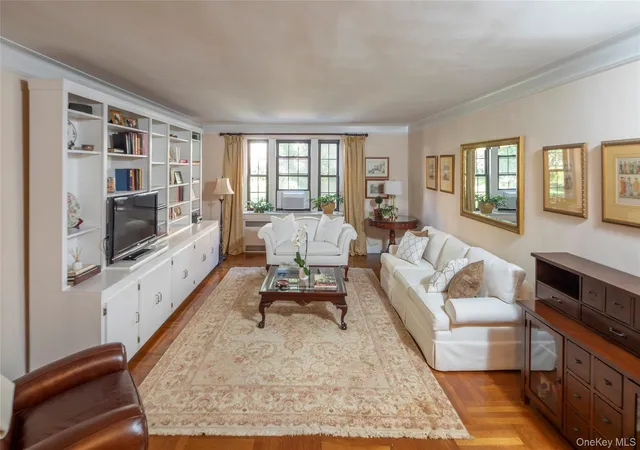 Photo 1 of House for sale at 35 Parkview Ave #1D, Bronxville, NY 10708 | MLS# 1057513 | Listing updated on 2026-10-03