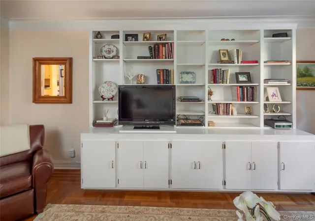 Photo 4 of House for sale at 35 Parkview Ave #1D, Bronxville, NY 10708 | MLS# 1057513 | Listing updated on 2026-10-03