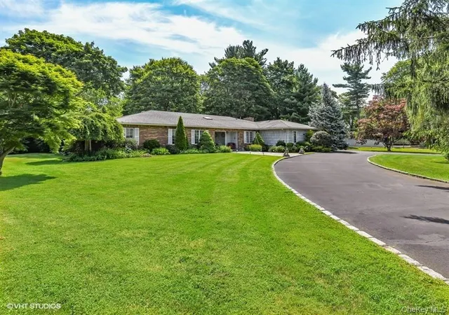 Photo 3 of Single family home for sale at 23 Hl House Ln, Oyster Bay, NY 11545 | MLS# 1057516 | Listing updated on 2026-10-07
