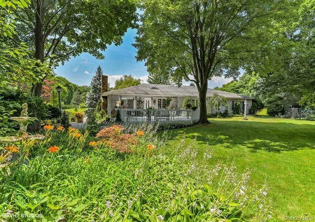 Photo 3 of Single family home for sale at 23 Hl House Ln, Oyster Bay, NY 11545 | MLS# 1057516 | Listing updated on 2026-10-07