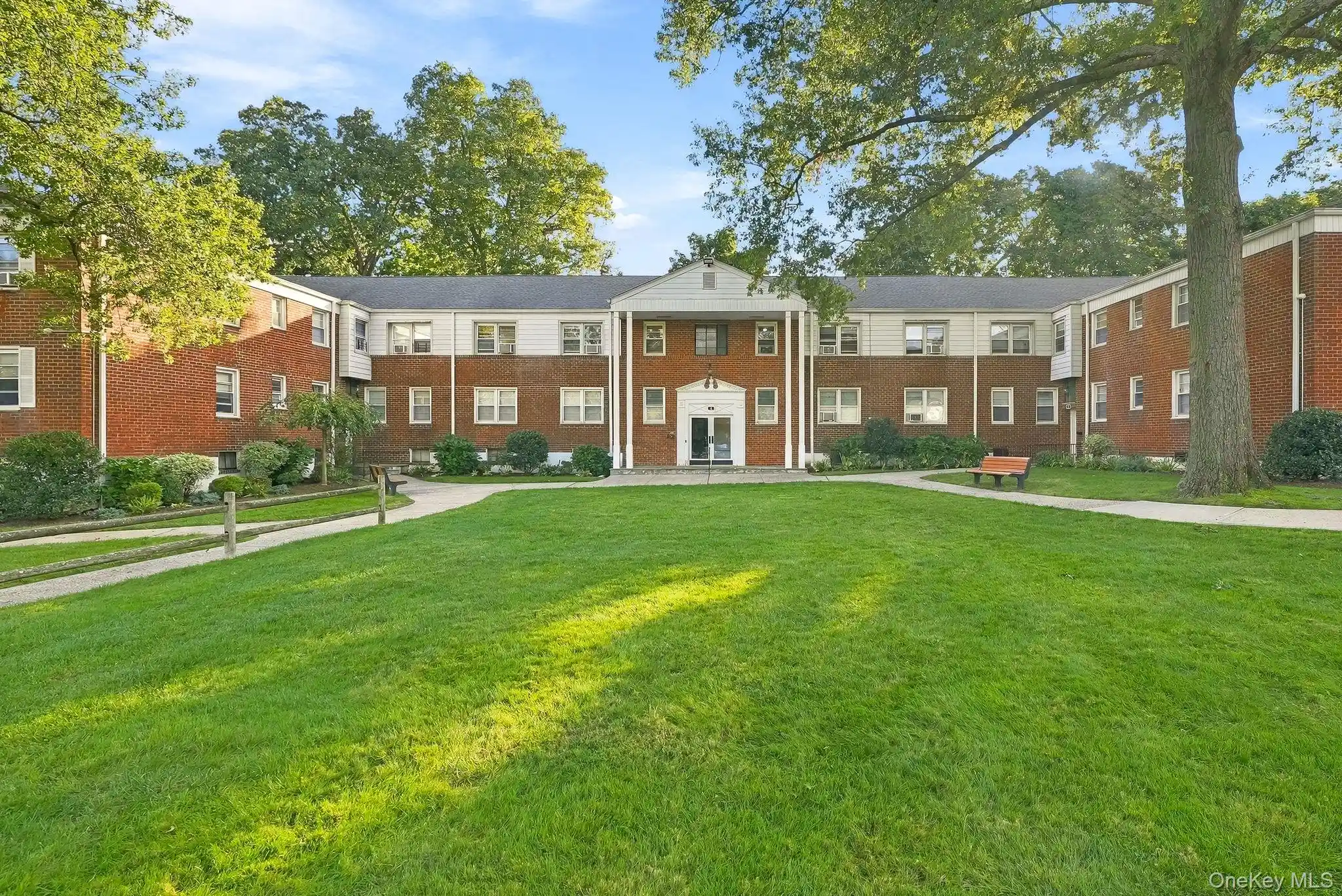 Listing Photo 2 - Condo for sale in 6 S Rd located at 6 S Rd, Harrison, NY 10577 - Unit #1V