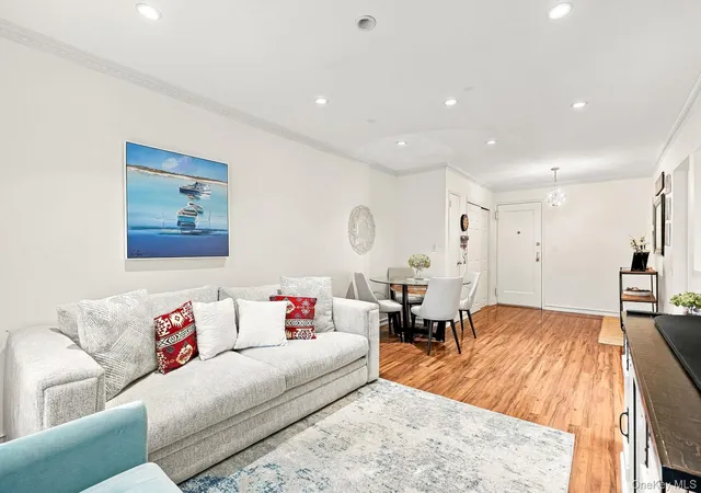 Photo 3 of Condo for sale at 6 South Rd #1V, Harrison, NY 10528 | MLS# 1057517 | Listing updated on 2026-10-08