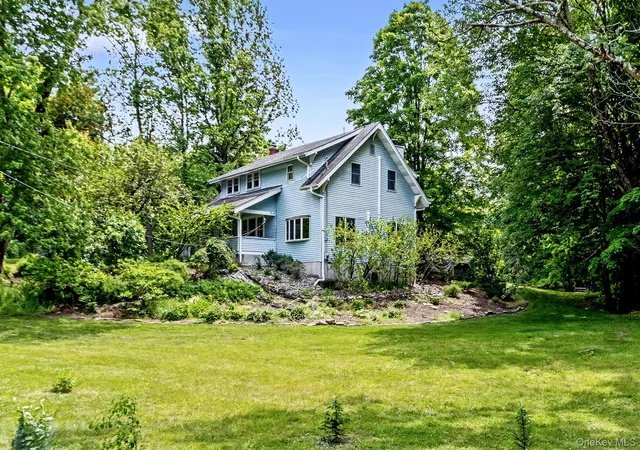 Photo 4 of Single family home for sale at 102 E Market St, Hyde Park, NY 12538 | MLS# 1057519 | Listing updated on 2026-10-04