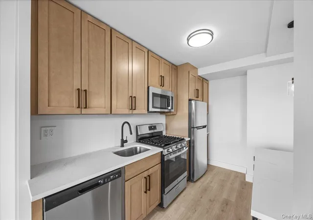 Photo 4 of House for sale at 880 Boynton Ave #1E, Bronx, NY 10473 | MLS# 1057524 | Listing updated on 2026-10-01