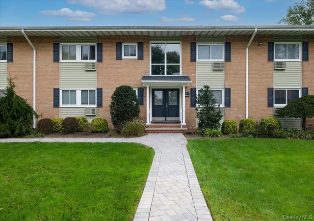 Photo 1 of Condo for sale at 41 Mildred Pl #3B, North Babylon, NY 11703 | MLS# 1057557 | Listing updated on 2026-10-08