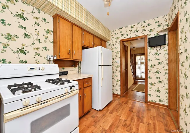 Photo 2 of Single family home for sale at 195-15 Station Rd, New York, NY 11358 | MLS# 1057570 | Listing updated on 2026-10-01