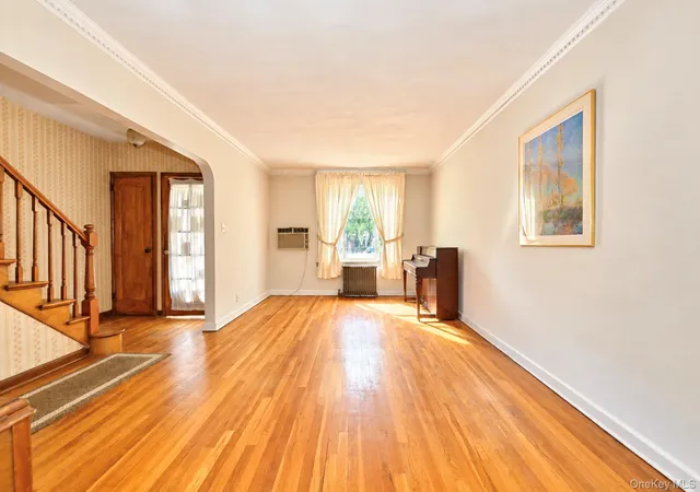 Photo 4 of Single family home for sale at 195-15 Station Rd, New York, NY 11358 | MLS# 1057570 | Listing updated on 2026-10-01