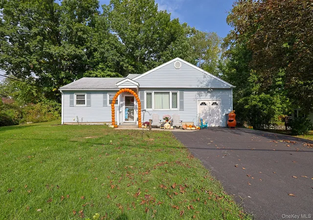 Photo 1 of Single family home for sale at 1 Rocky Ln, New Windsor, NY 12553 | MLS# 1057577 | Listing updated on 2026-10-07