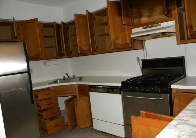 Photo 3 of Condo for sale at 42-25 80 Street #5P, New York, NY 11373 | MLS# 1057579 | Listing updated on 2026-10-01