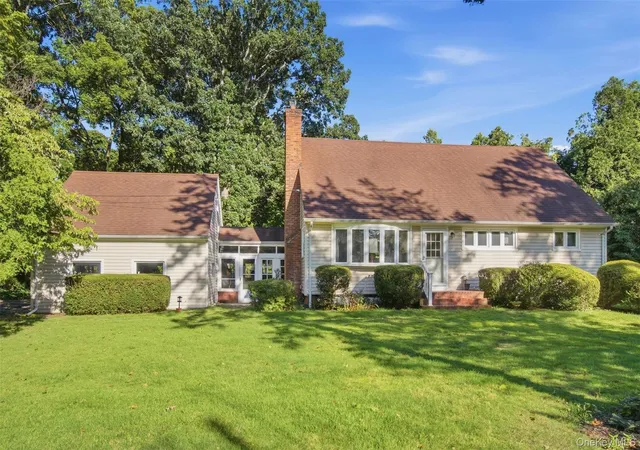 Photo 2 of Single family home for sale at 316 Lenox Rd, Huntington, NY 11746 | MLS# 1057631 | Listing updated on 2026-10-07