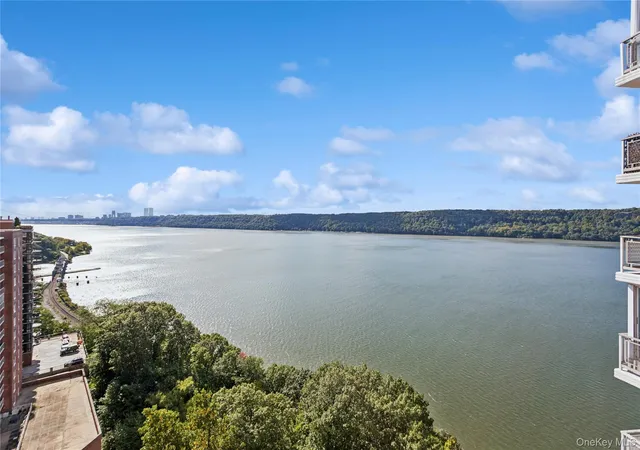 House for sale at 2621 Palisade Ave #14L, Bronx, NY 10463 | MLS# 1057637 | Listing updated on 2026-10-29