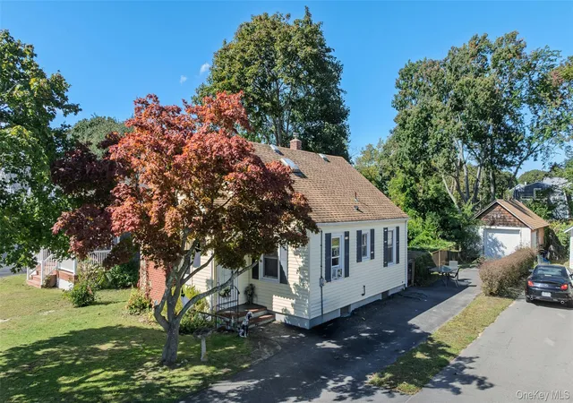 Photo 3 of Single family home for sale at 373 Oak St, Patchogue, NY 11772 | MLS# 1057657 | Listing updated on 2026-10-08